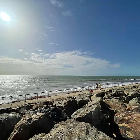 2 Pieces Avec Balcon Face A La - - Fr-1-224c-359